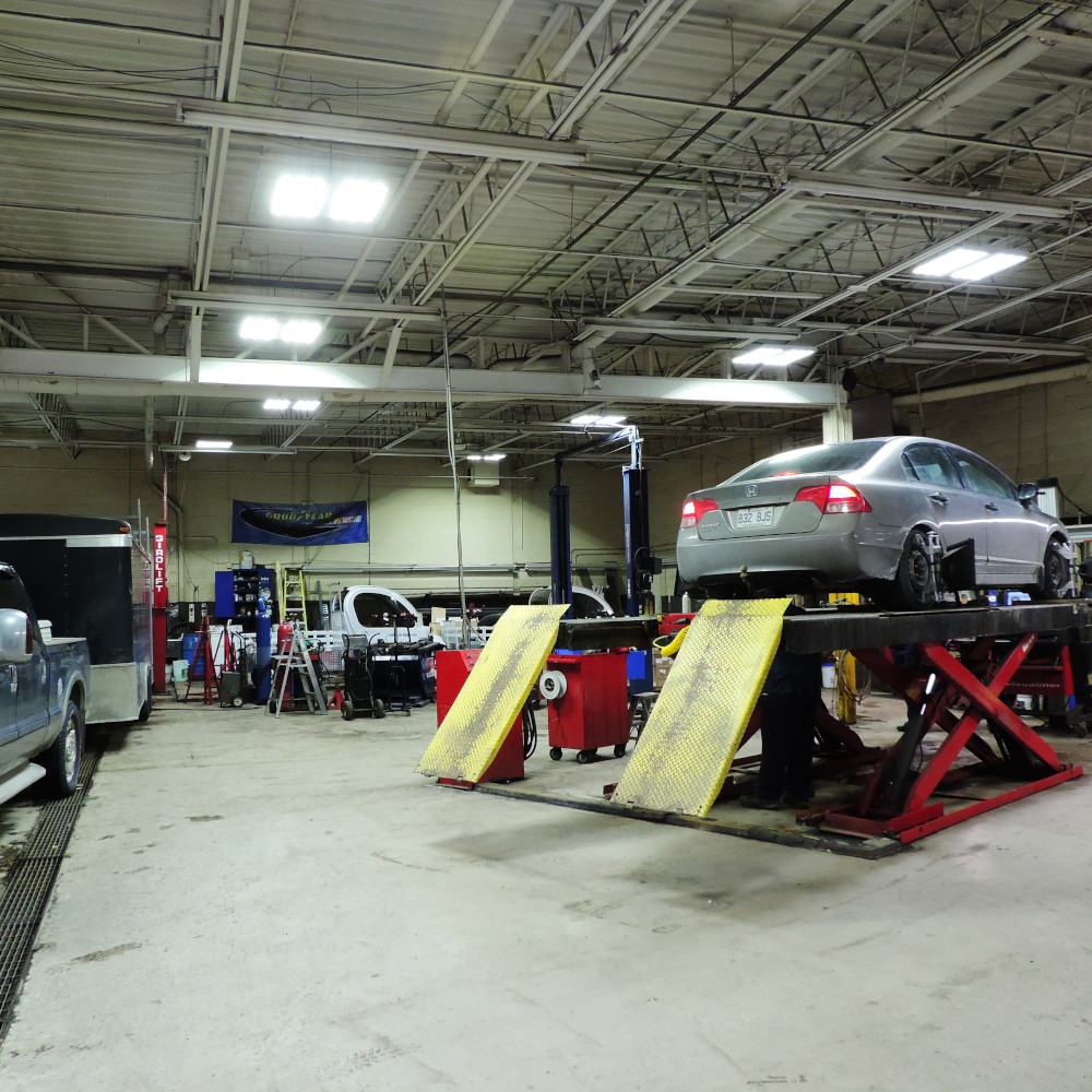 Garage Lighting: Brighten Your Work Space